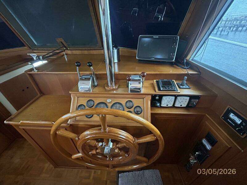 42' Grand Banks lower helm2