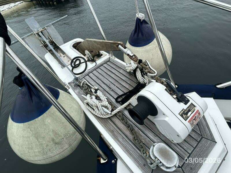 42' Grand Banks anchor windlass2