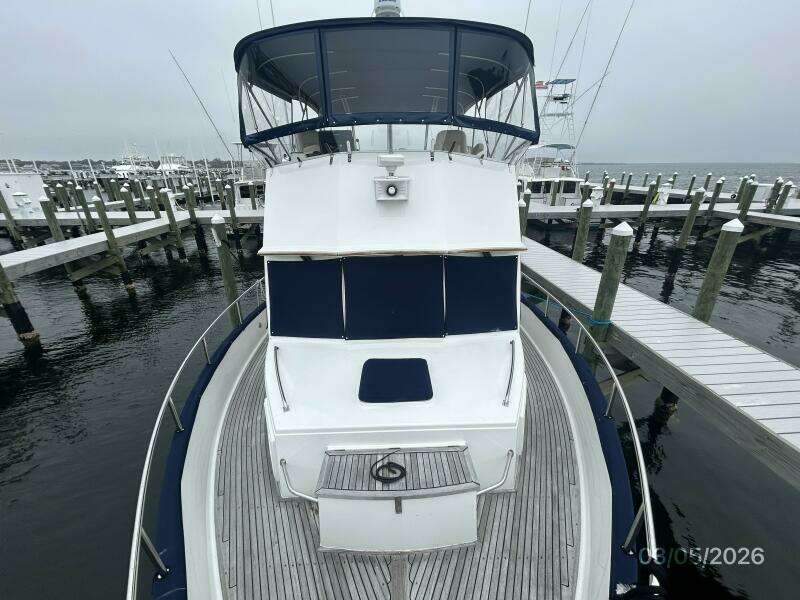 42' Grand Banks foredeck aft