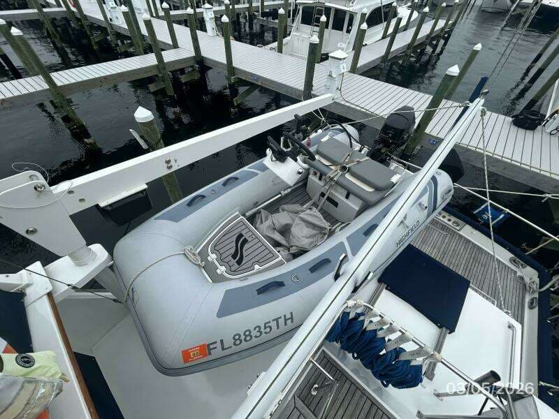 42' Grand Banks tender1