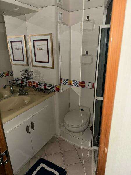 1998 Viking Motor Yacht