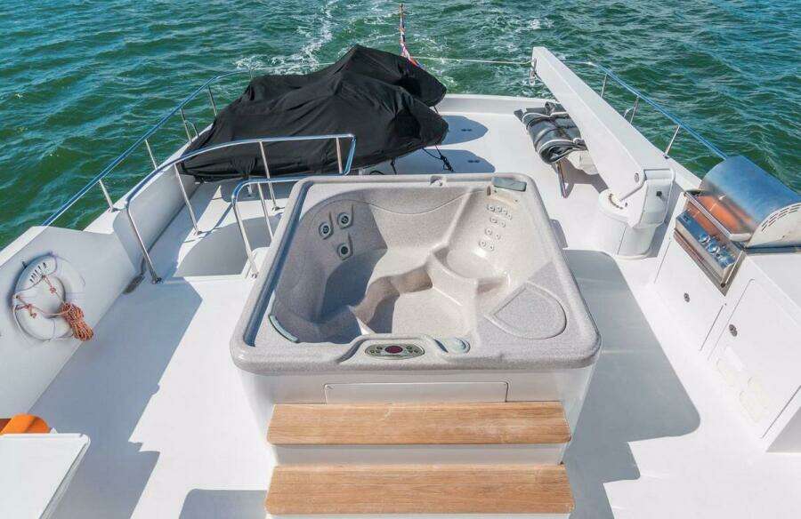 2008 Ocean Alexander 100 Skylounge Megayacht