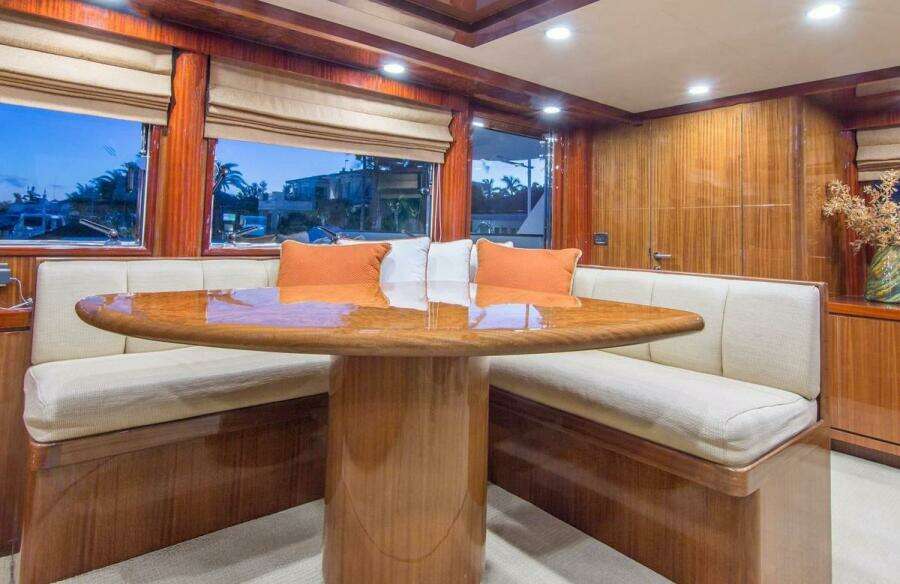 2008 Ocean Alexander 100 Skylounge Megayacht
