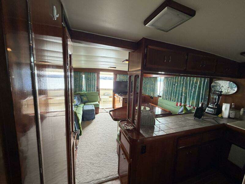 1975 Hatteras 58 LRC