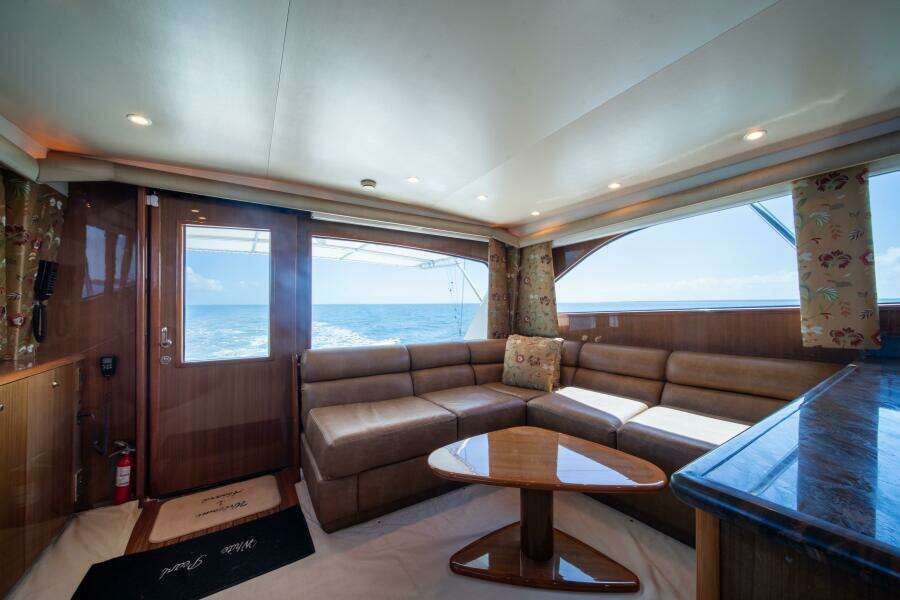 2006 Viking 52 Convertible