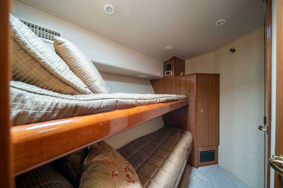 2006 Viking 52 Convertible