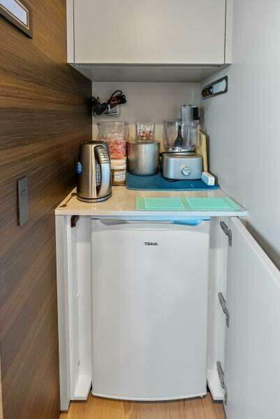 2023 Custom Line 33 Navetta