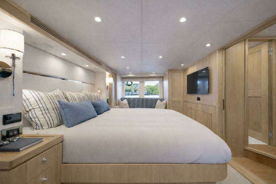 2026 Offshore Yachts 