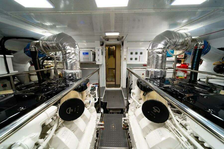 2026 Offshore Yachts 