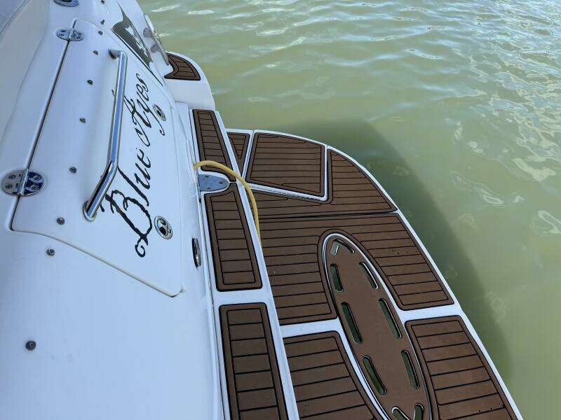 2002 Sea Ray 320 Sundancer