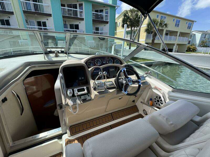 2002 Sea Ray 320 Sundancer