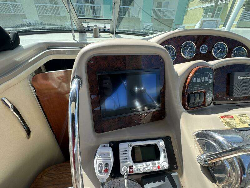 2002 Sea Ray 320 Sundancer