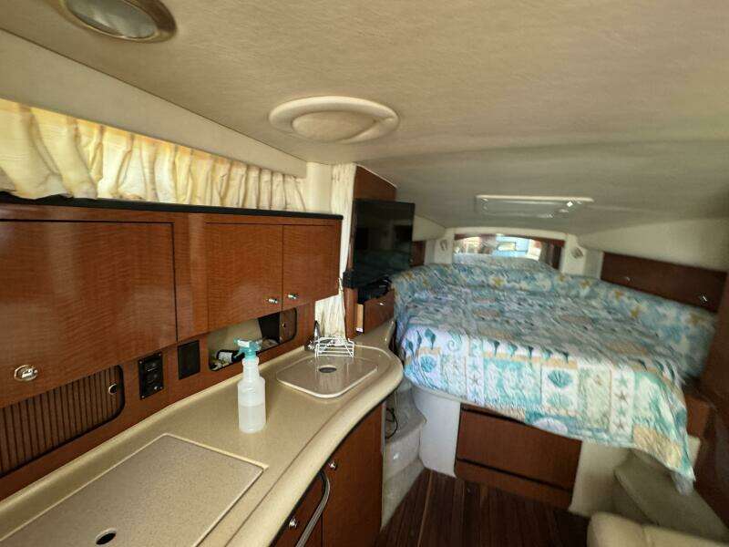 2002 Sea Ray 320 Sundancer