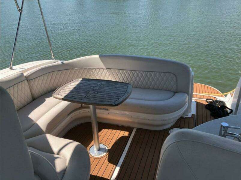 2002 Sea Ray 320 Sundancer