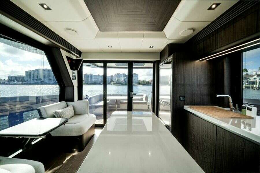 2024 Galeon 560 FLY