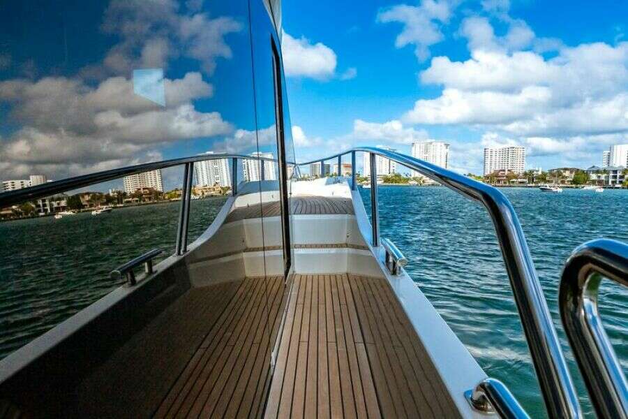 2024 Galeon 560 FLY