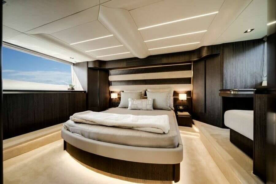 2024 Galeon 560 FLY