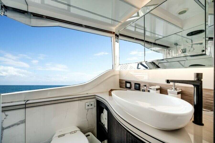 2024 Galeon 560 FLY