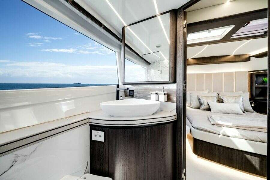 2024 Galeon 560 FLY