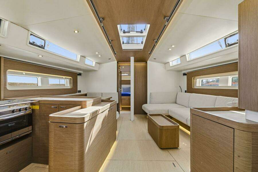 2024 Beneteau Oceanis Yacht 54