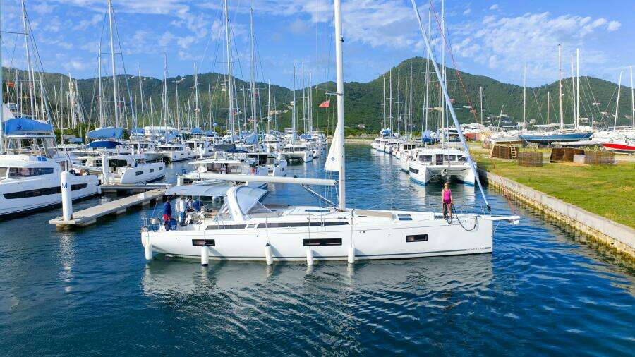 2024 Beneteau Oceanis Yacht 54