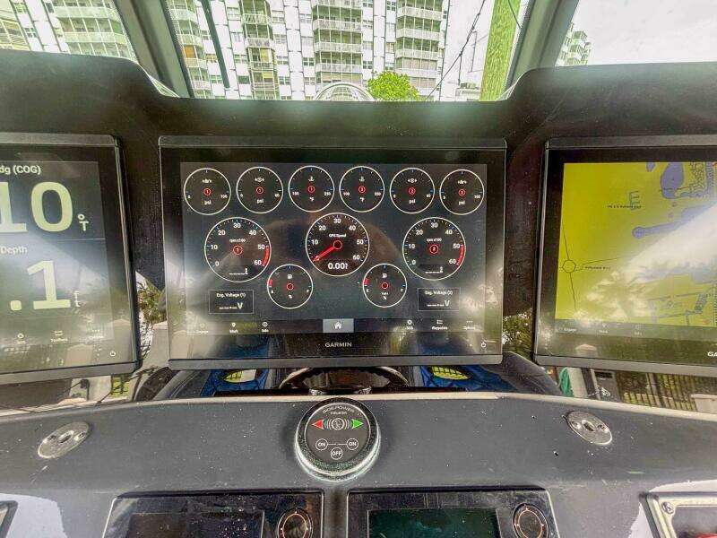 2016 Hydra-Sports 4200 Siesta