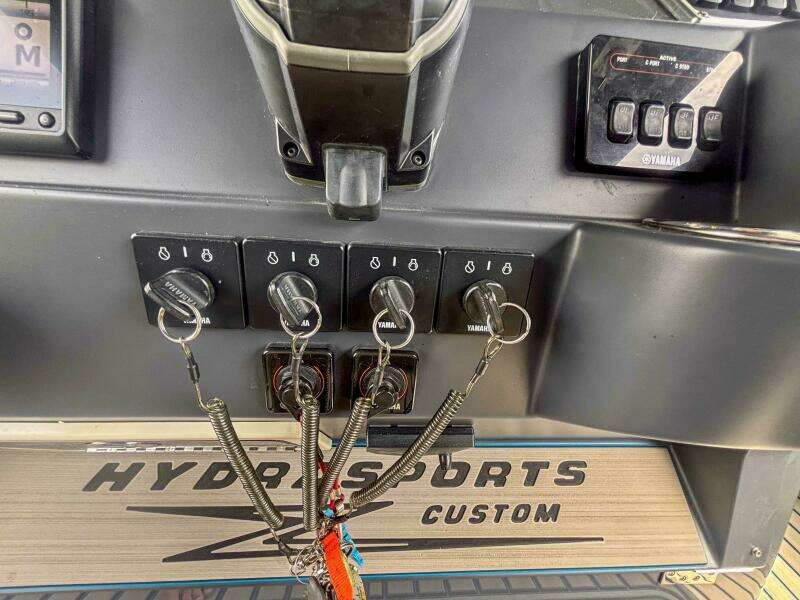 2016 Hydra-Sports 4200 Siesta