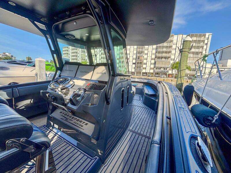 2016 Hydra-Sports 4200 Siesta