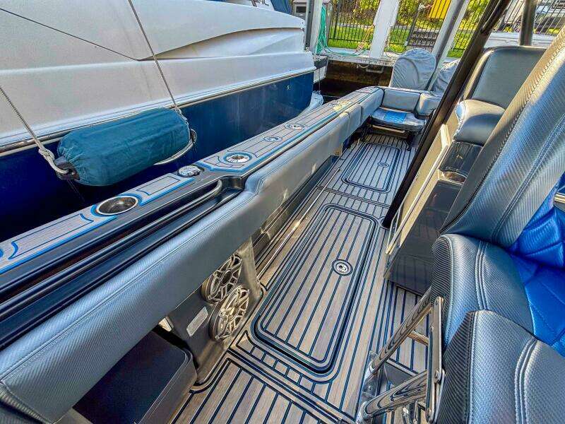 2016 Hydra-Sports 4200 Siesta