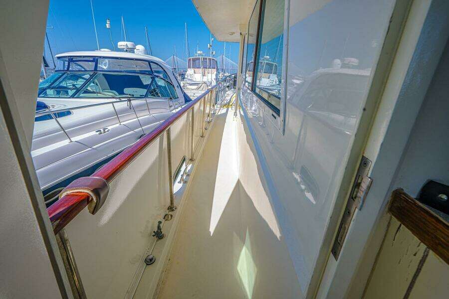 1987 Hatteras Motor Yacht