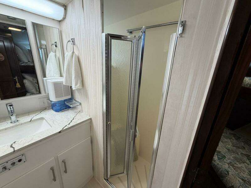 1987 Hatteras Motor Yacht