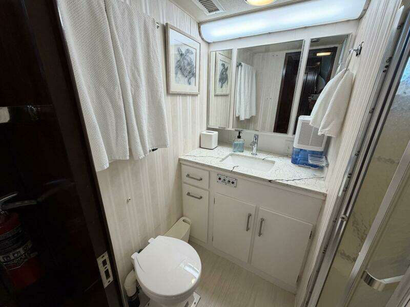 1987 Hatteras Motor Yacht