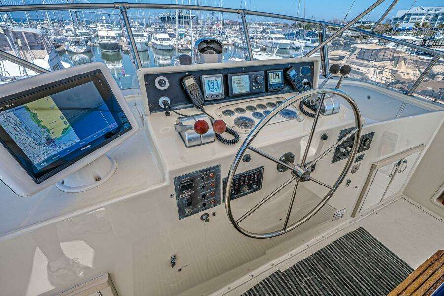 1987 Hatteras Motor Yacht