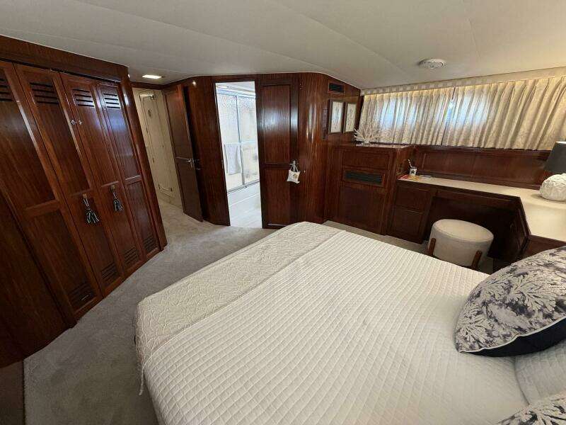1987 Hatteras Motor Yacht