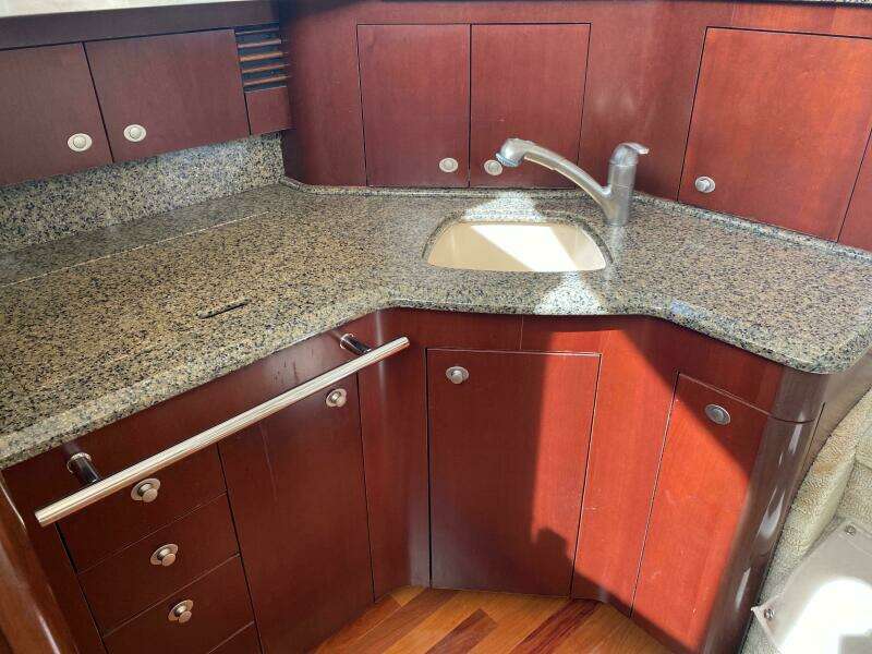 2006 Sea Ray 44 Sedan Bridge