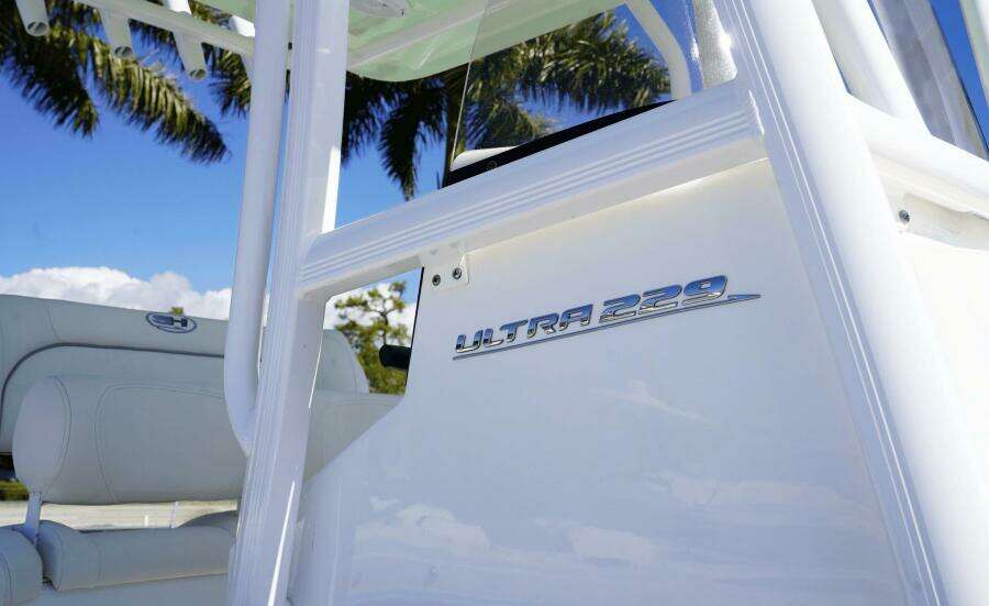 2024 Sea Hunt Ultra 229