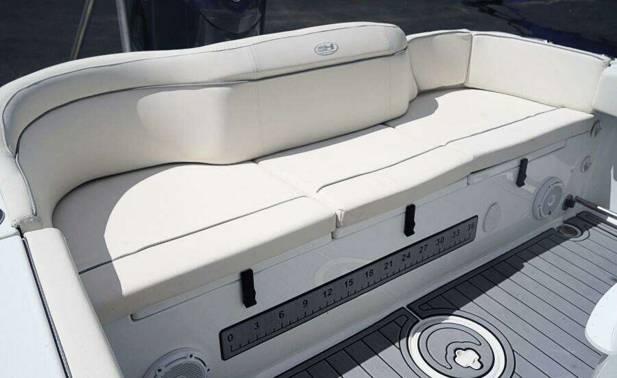 2024 Sea Hunt Ultra 229