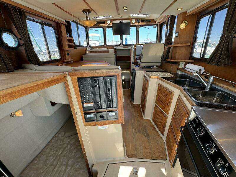 2012 Ranger Tugs R-29