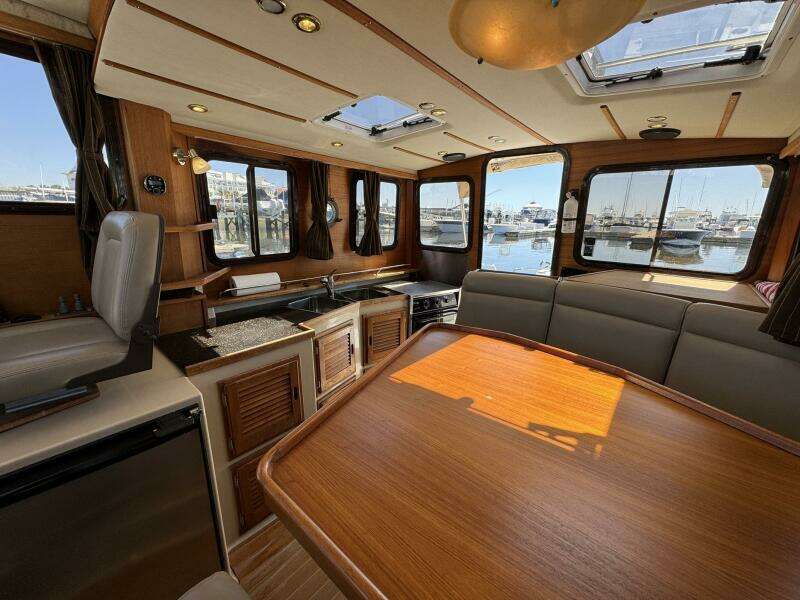 2012 Ranger Tugs R-29