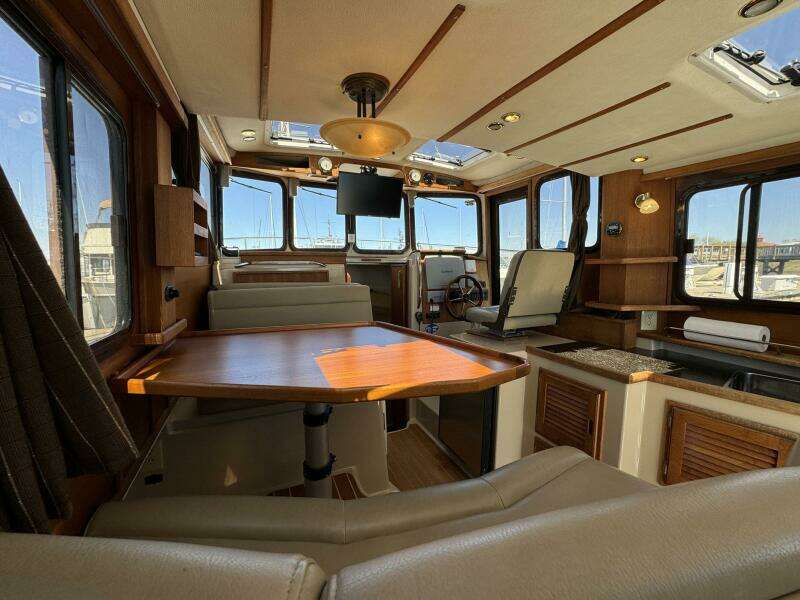 2012 Ranger Tugs R-29