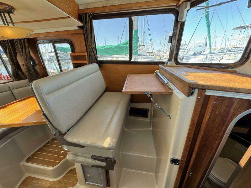 2012 Ranger Tugs R-29