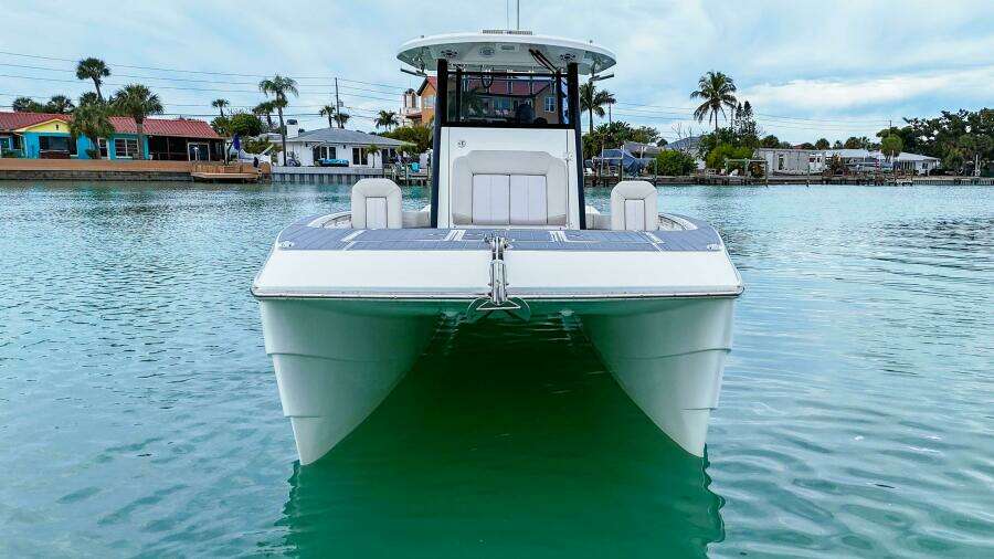 2022 Aquila 28 Molokai