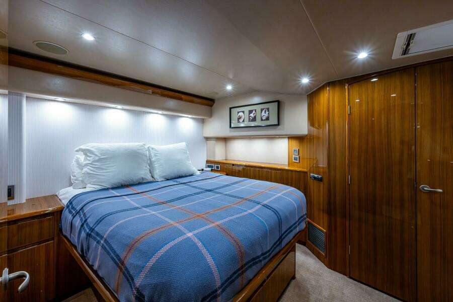 Viking 60 Bottom Line - Interior Stateroom
