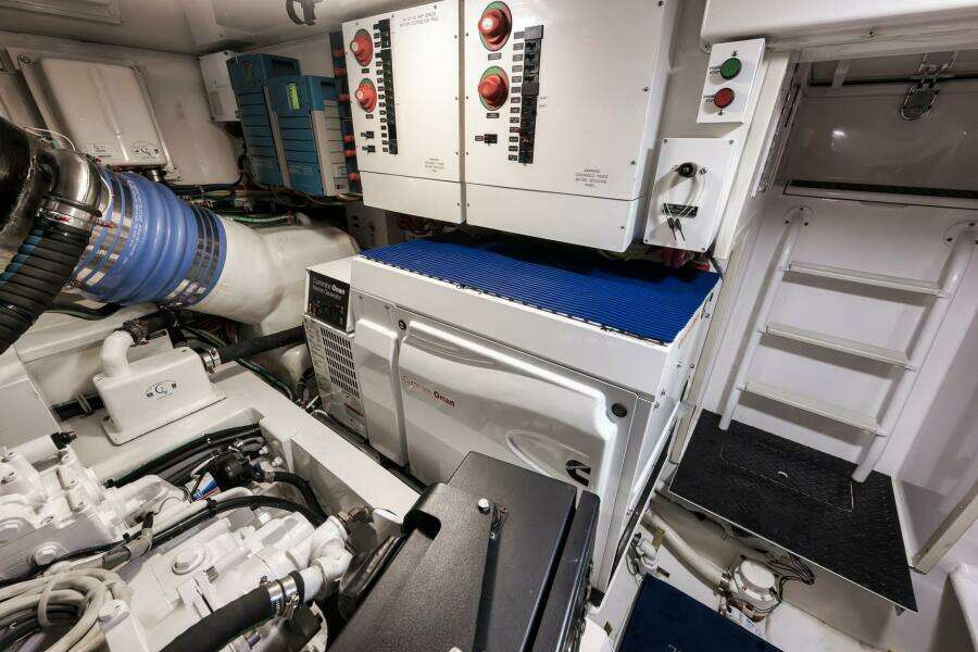 Viking 60 Bottom Line - Engine Room