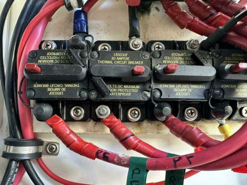 2001 Stamas 310 Express