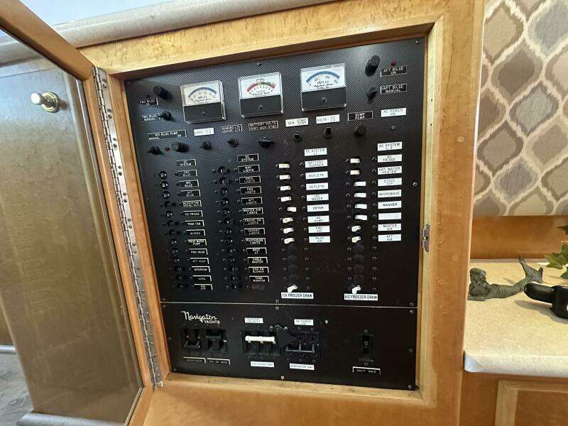 2000 Navigator 4600 Classic