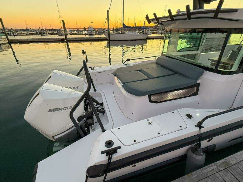 2022 Axopar 37 XC Cross Cabin