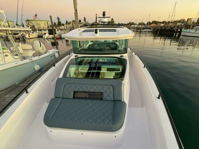 2022 Axopar 37 XC Cross Cabin