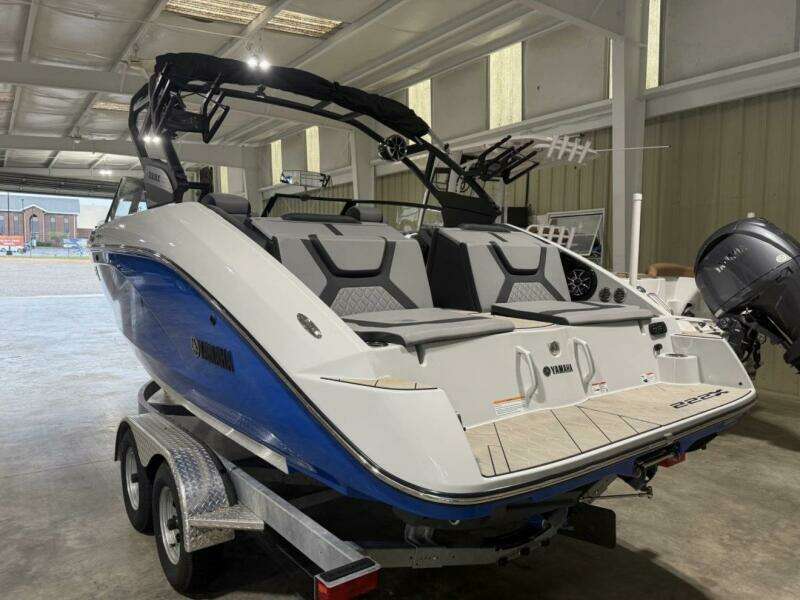 2024 Yamaha Boats 222XE