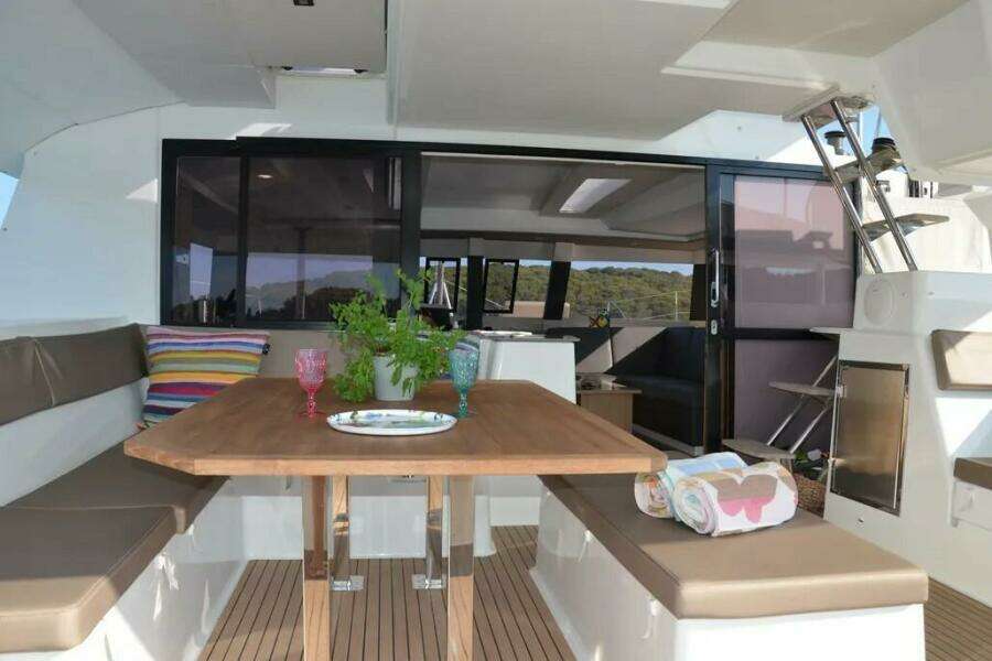 2015 Fountaine Pajot Saba